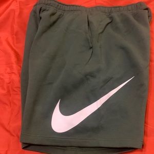 Nike size 3xl shorts